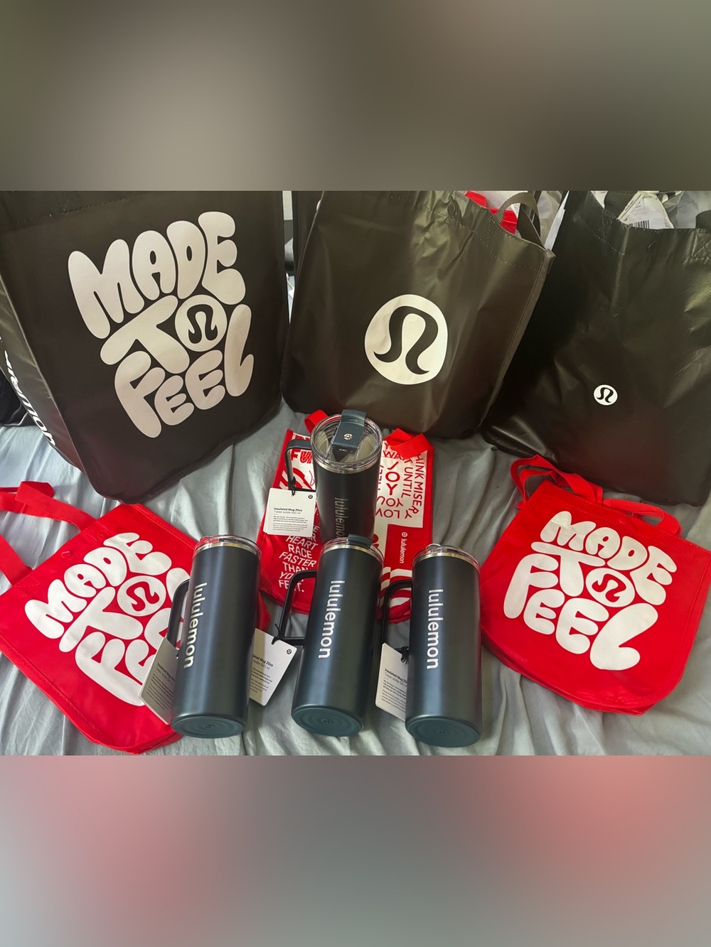 Lululemon 20 oz insulated mug NWT!